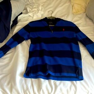 Selling this nice Ralph Lauren pullover